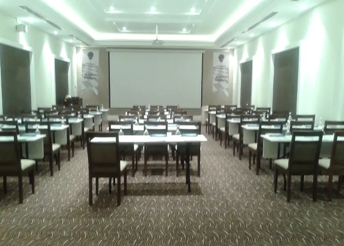 אתר נופש Ikbal Thermal & Afyon