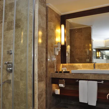 Ikbal Thermal & Afyon אתר נופש 5*